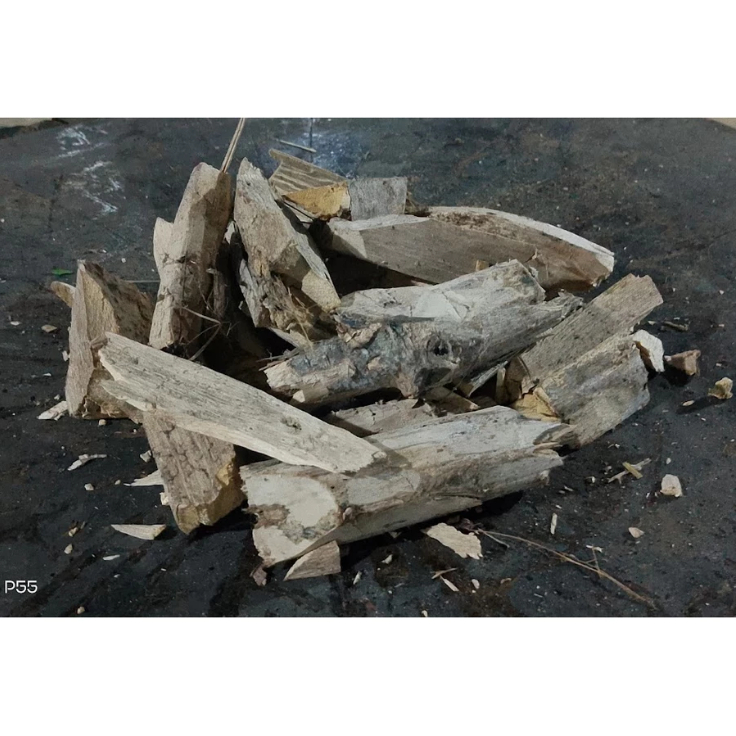 

1 kg Kayu Pule Kering Potongan Kecil / 500 gram Tatal Pohon Lame Kering Alami