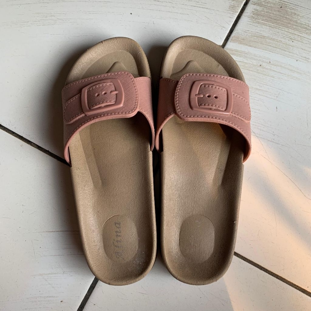 Sendal Jepit Rumahan Slip On Pink Cream Dezu Mokaya