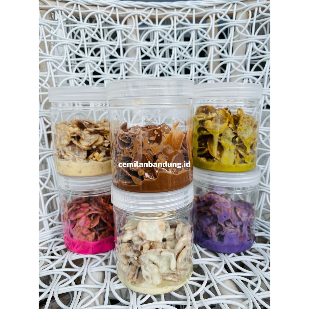 

KERIPIK PISANG LUMER 600ML 250GR RASA COKLAT/STRAWBERRY/VANILA/GREENTEA/TIRAMISU/TARO
