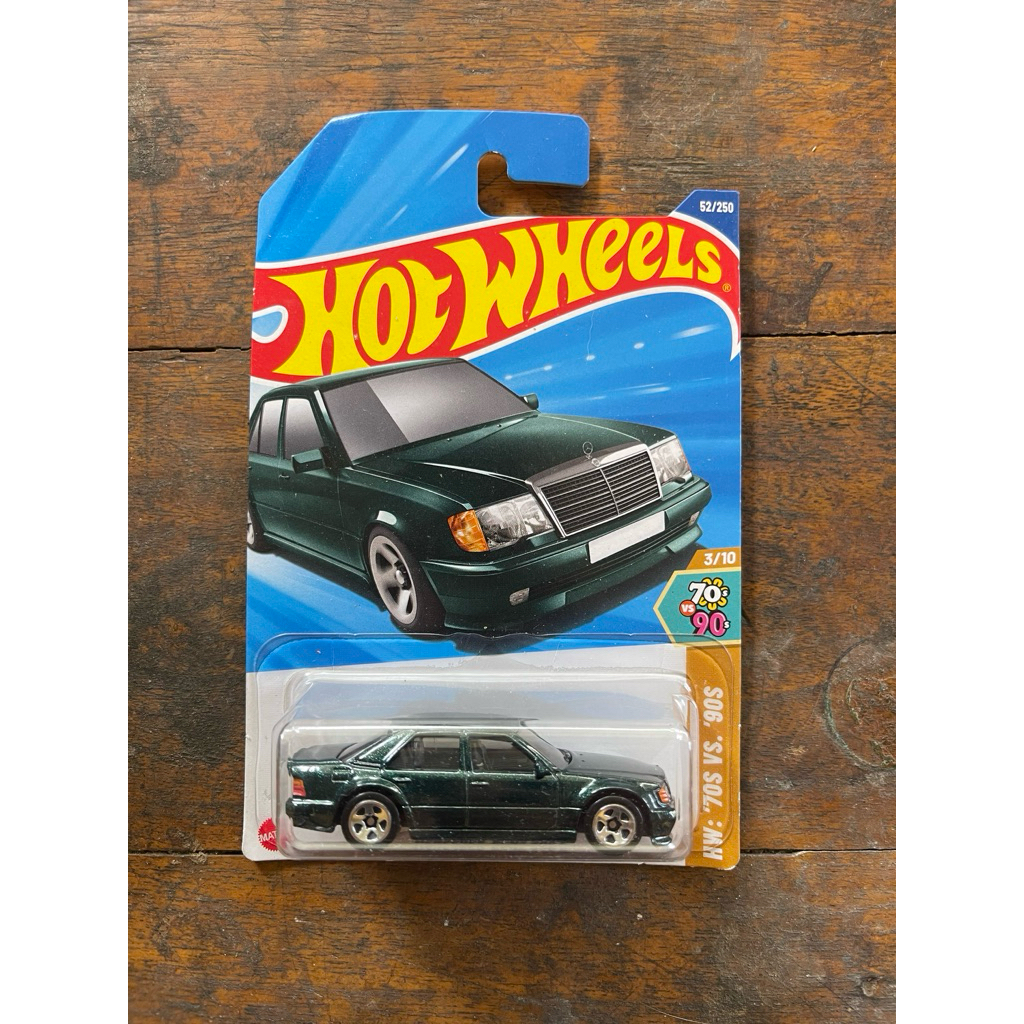 Hotwheels Mercedes Benz 500e