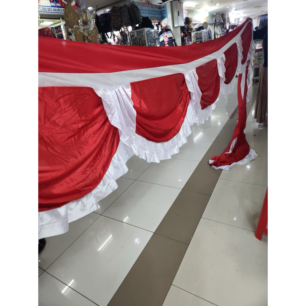 Umbul2 merah putih gelombang/vitrasi