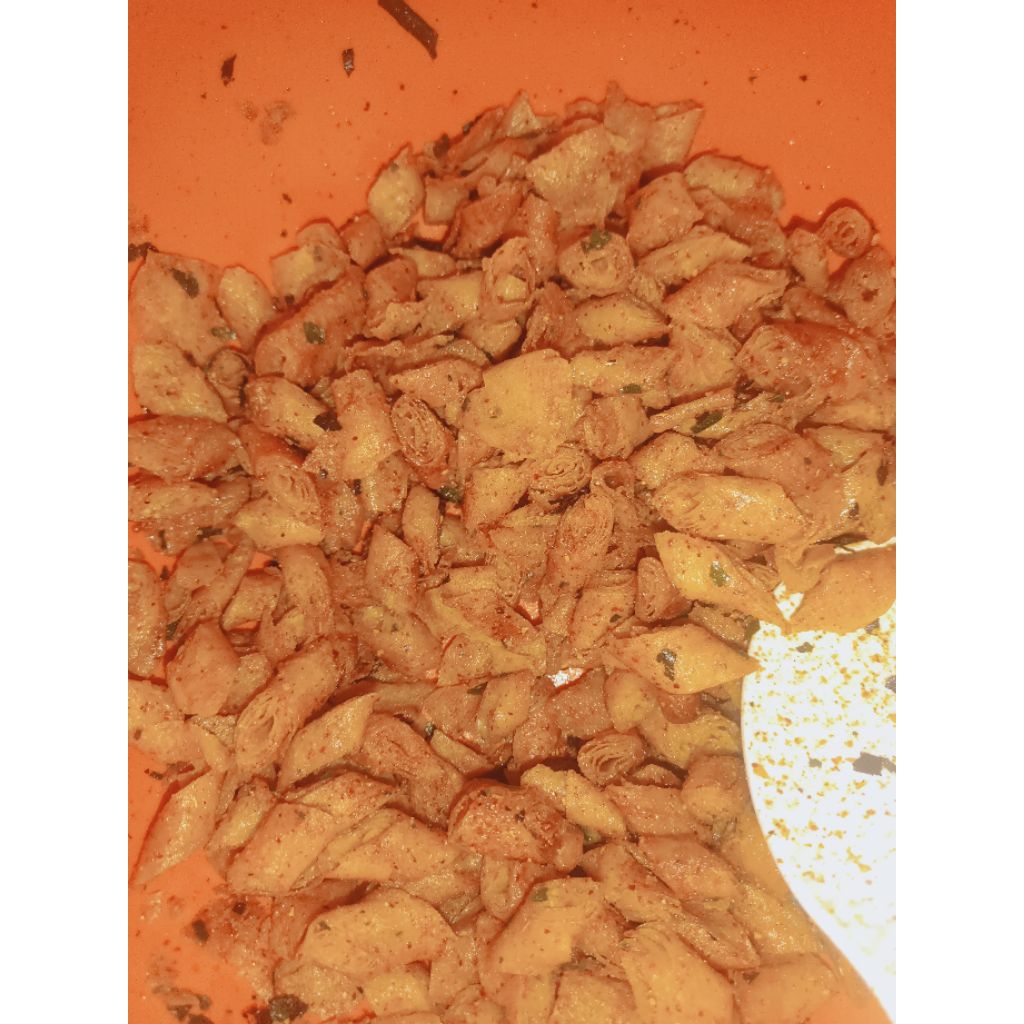 

(JAJANAN RN) Kulit Lumpia Goreng daun jeruk Cikruh renyah Pedas gurih.