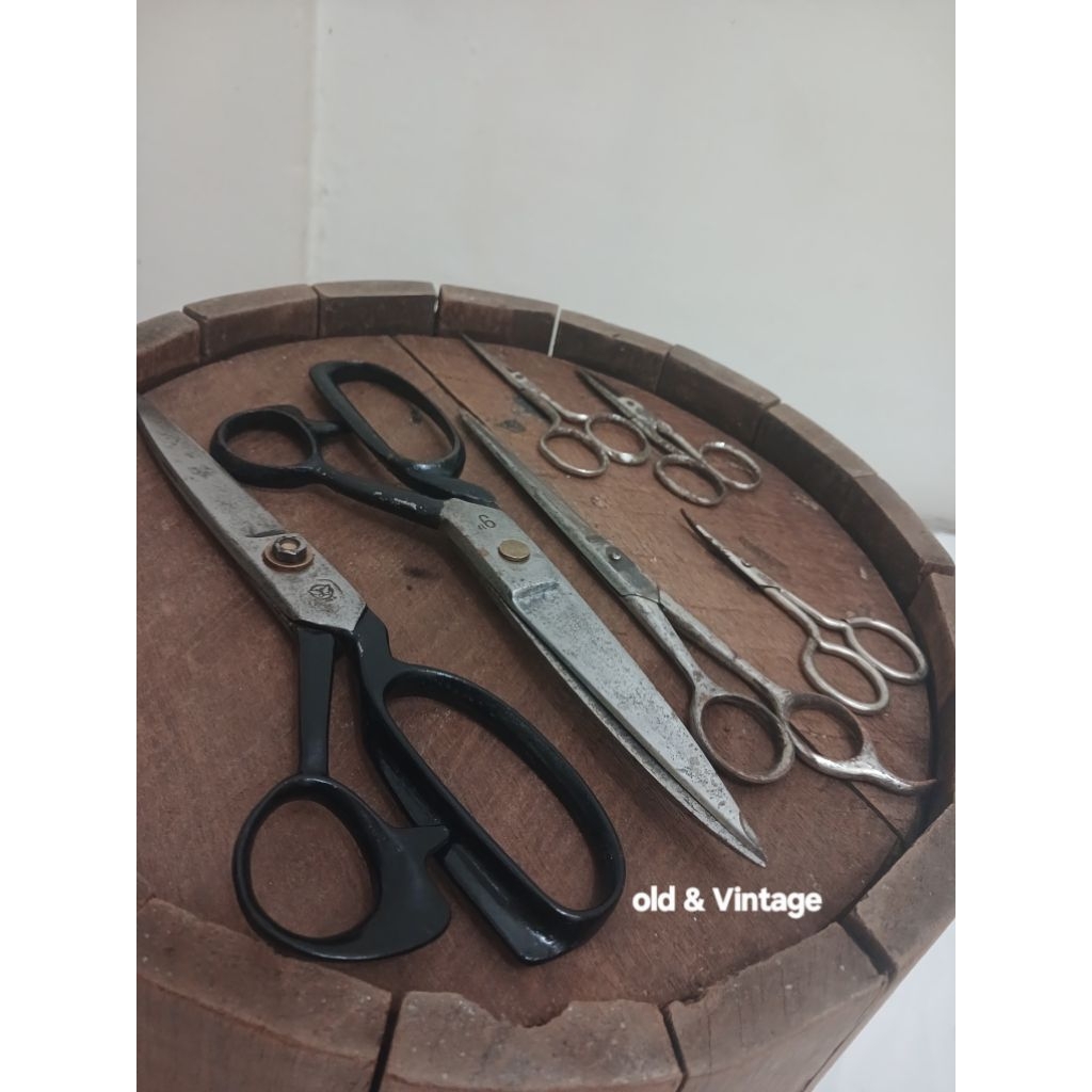 

Gunting lama old & Vintage