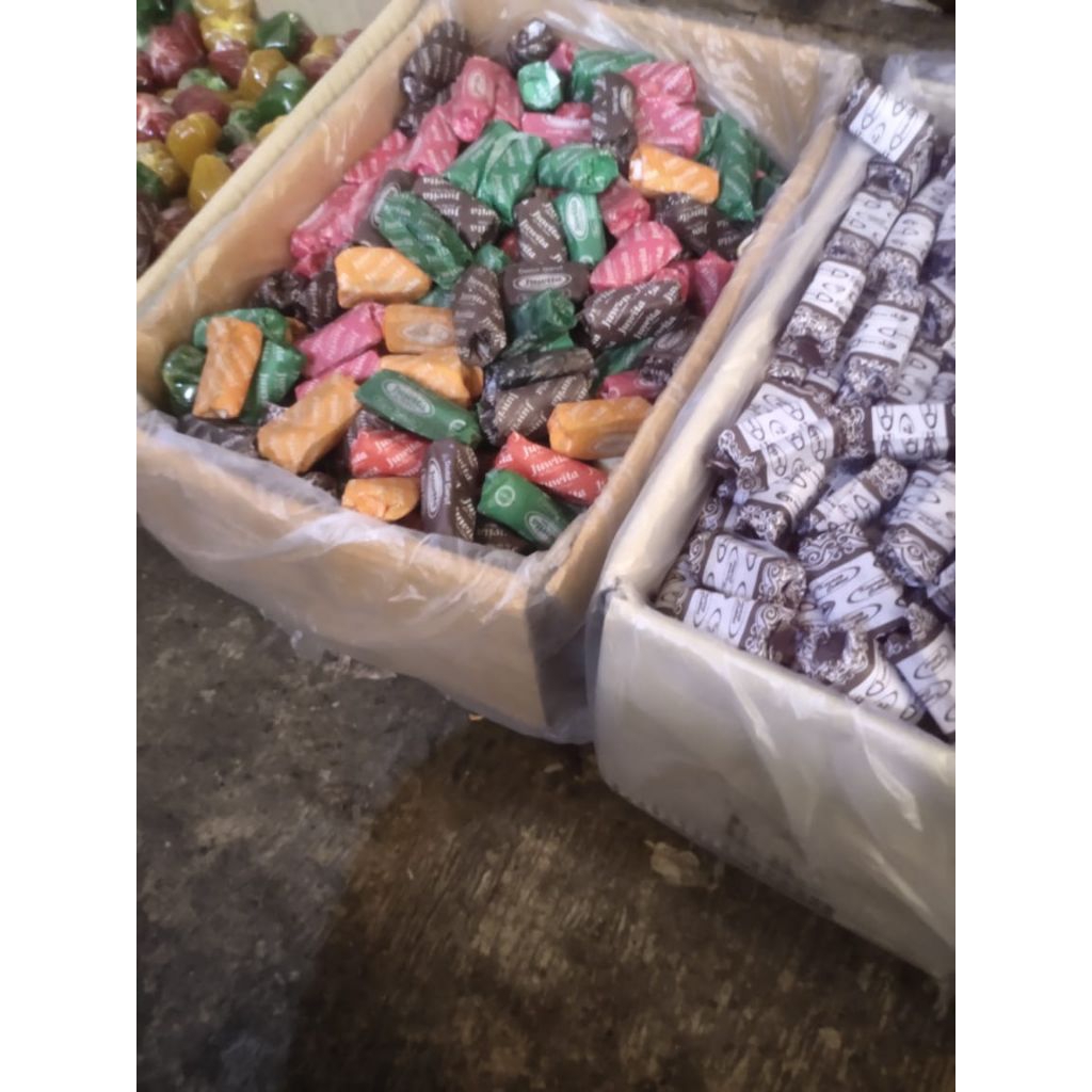 

Oleh oleh / Makanan khas Garut,Dodol berbagai varian Rasa