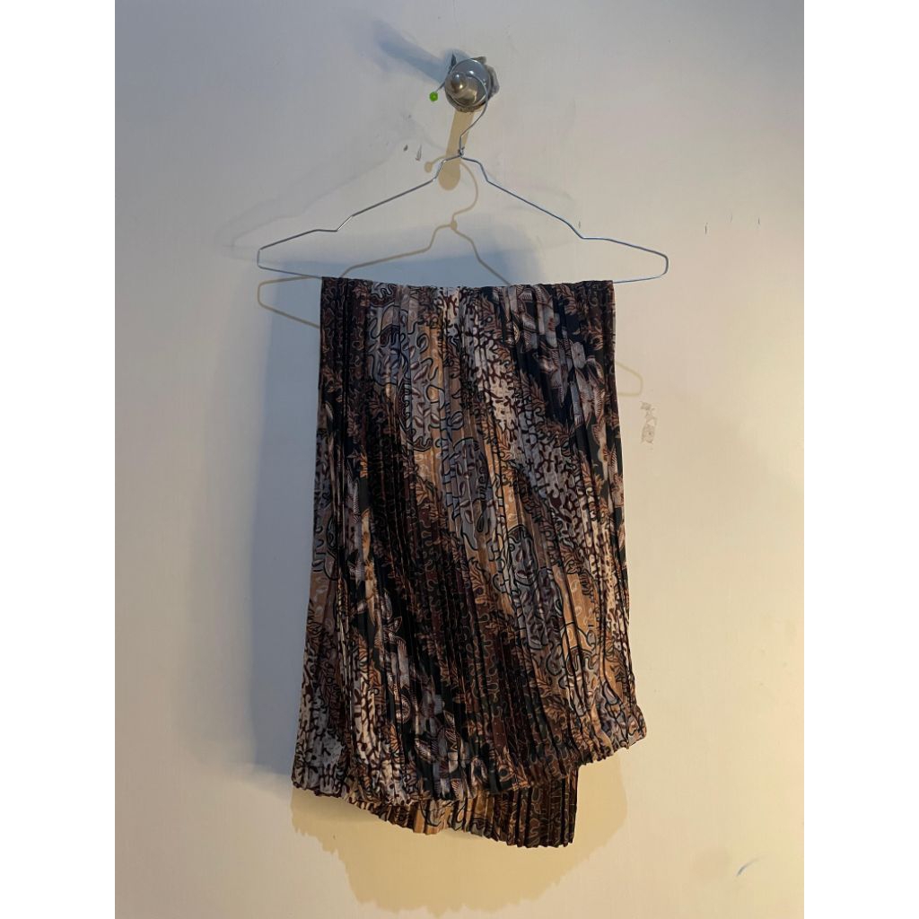 preloved rok plisket sewek batik (new) lp 57-80