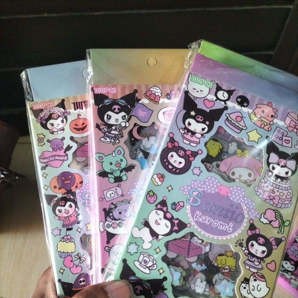 

stiker saniio kuromi box isi 100 pcs