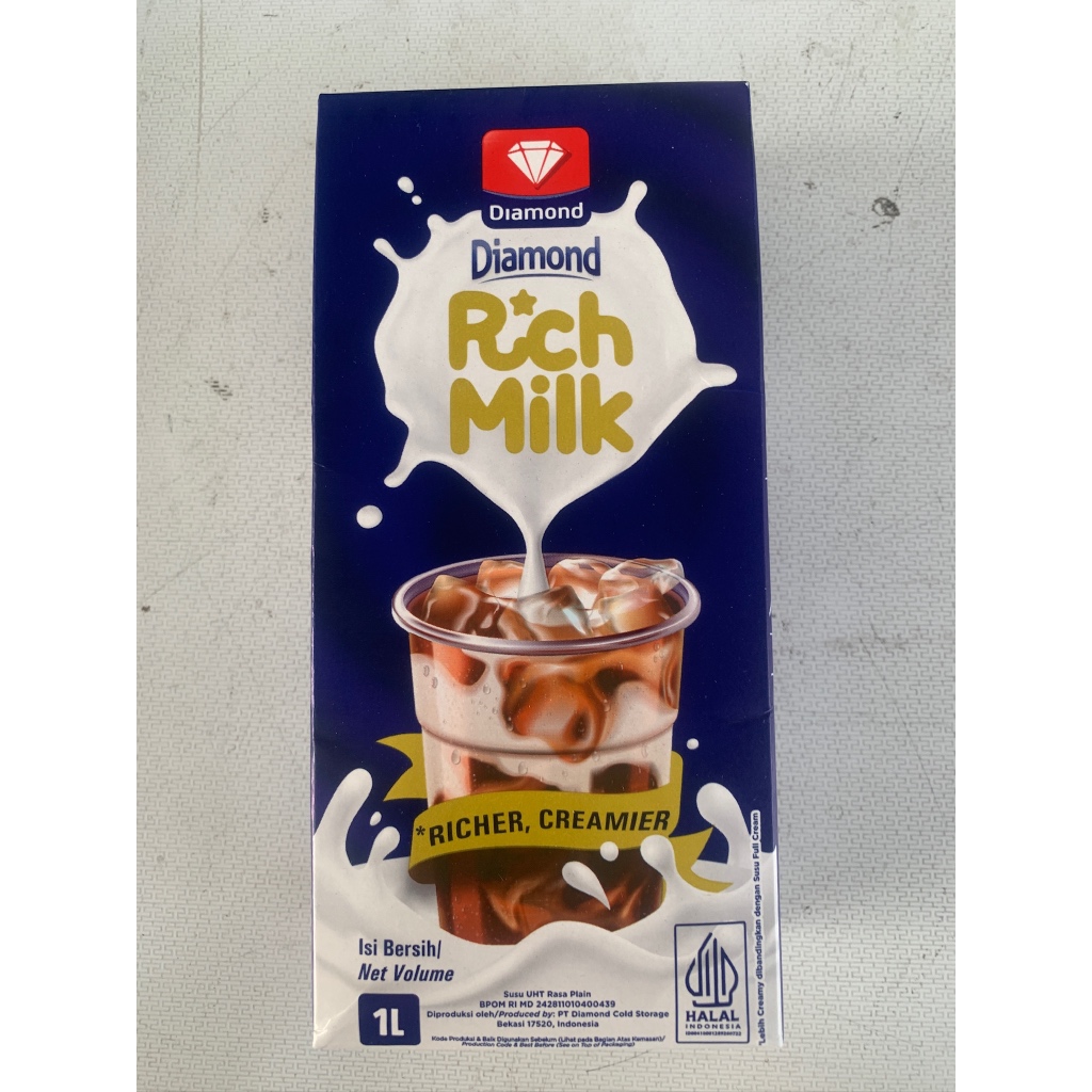 

Susu UHT Full Cream Diamond Rich Milk cocok untuk kopi barista 1L