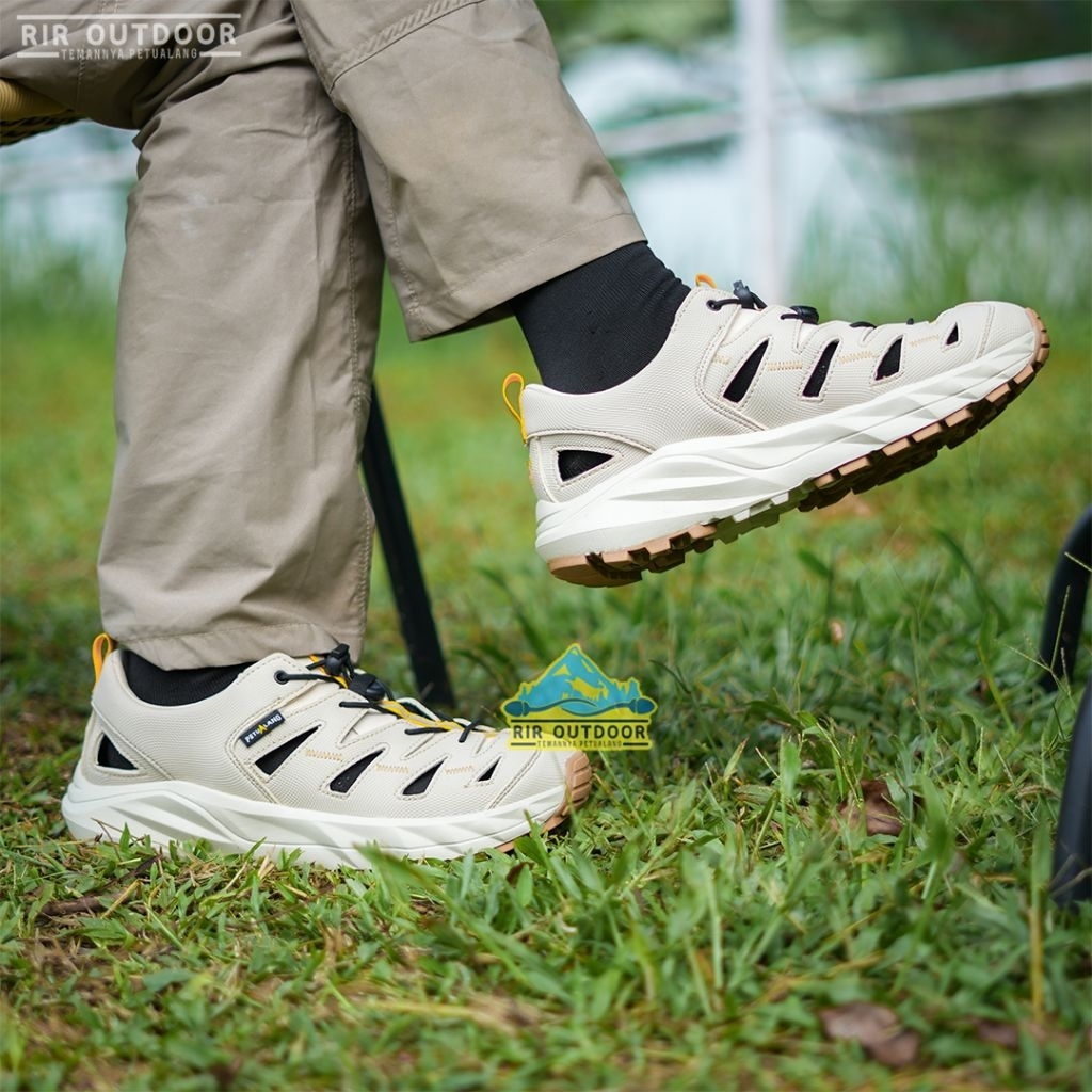 SEPATU PETUALANG SAGARA SEPATU SENDAL GUNUNG SEPATU TREKKING