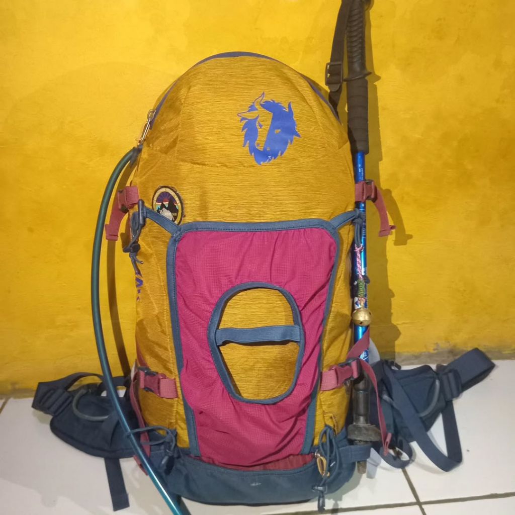 daypack blackyak carrier blackyak 28 liter