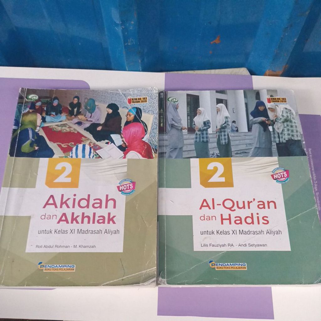 buku agama Islam kelas 2/ 11 SMA/MA Aqila 2019. aqidah akhlak Alquran hadis