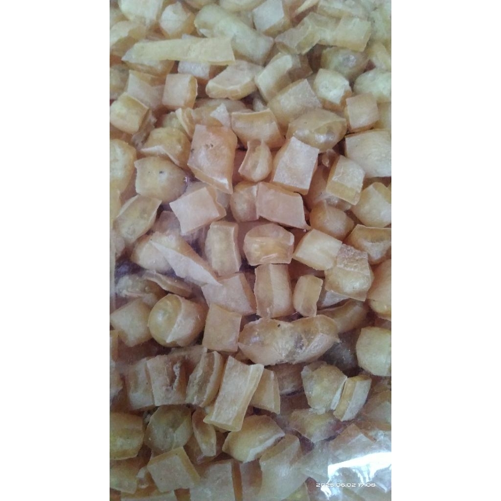 

KRECEK RAMBAK KULIT SAPI KOTAK MENTAH KERUPUK RAMBAK KOTAK 1KG