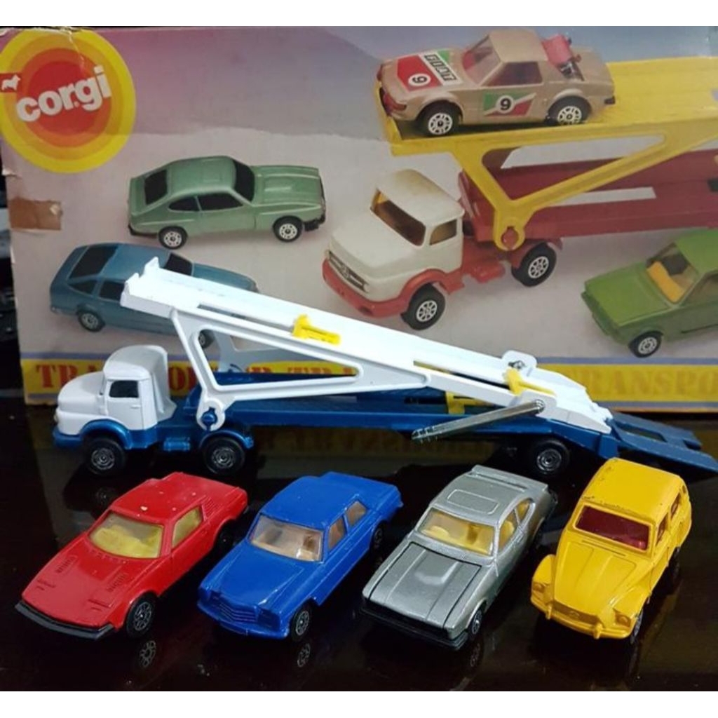 CORGI Juniors England Mercedes Transporter Set