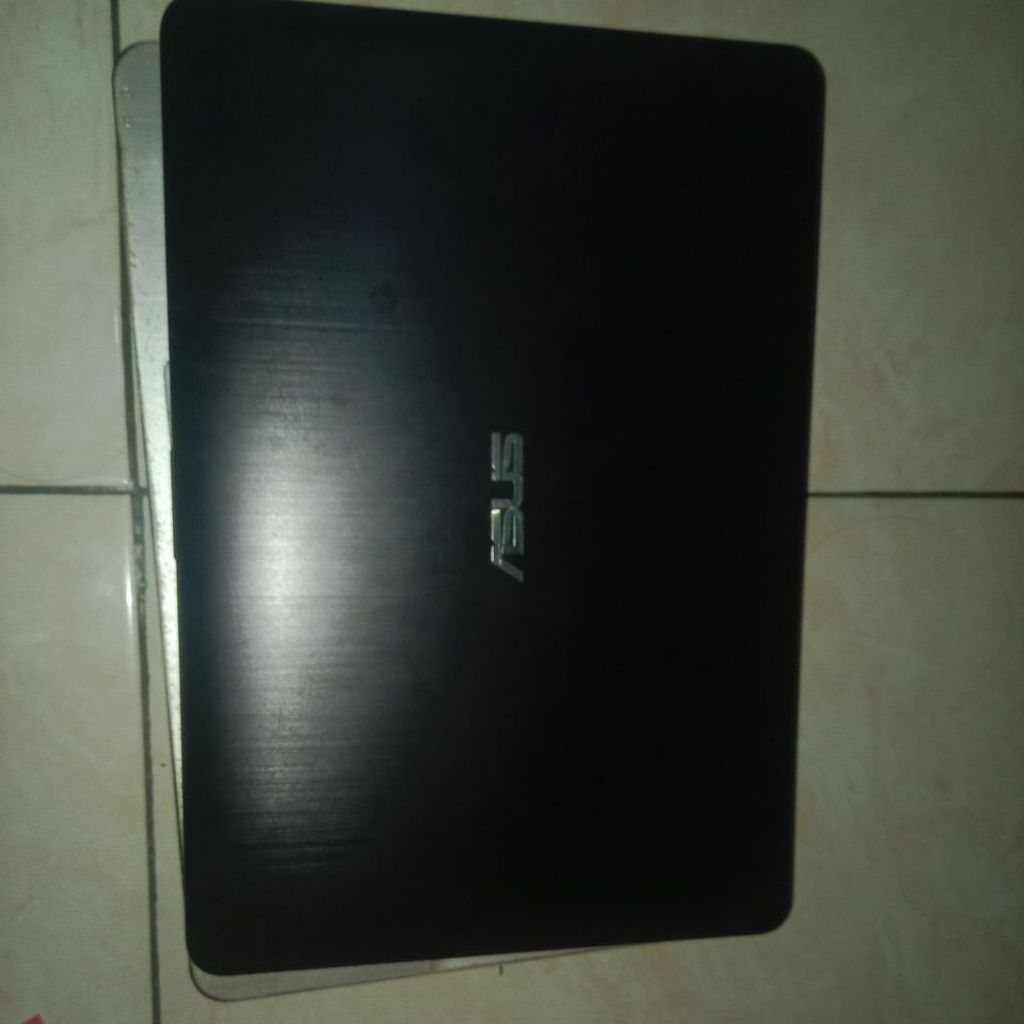ASUS VivoBook Max X441BA