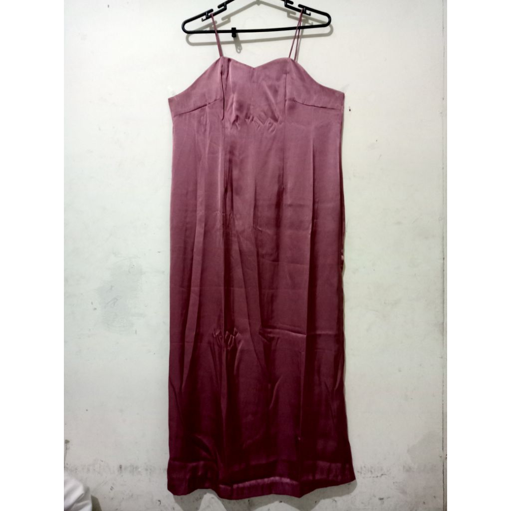 Preloved dress satin