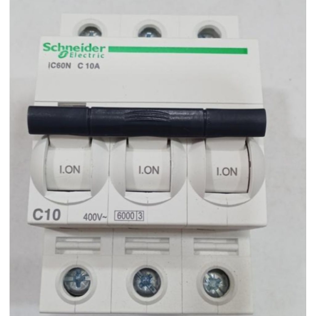 mcb ic60n c10a Schneider