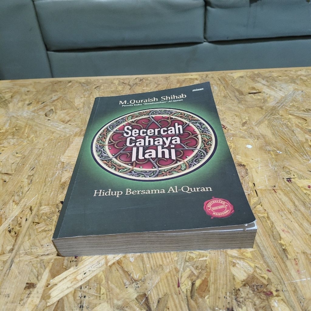 Buku Secercah Cahaya Ilahi