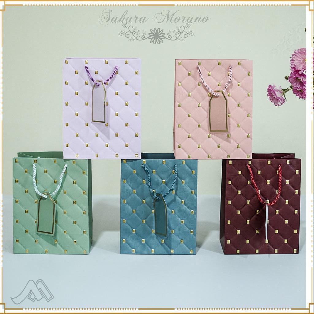 

Paper Bag Emboss Motif Polkadot Emas | Goodie bag | Tas Belanja | Tas Souvenir