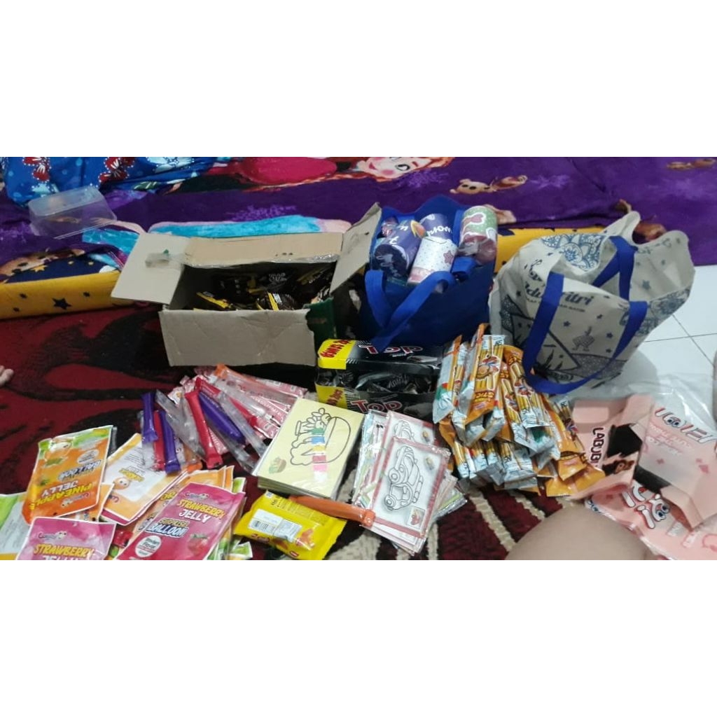 

Bingkisan ulangtahun anak/ Bingkisan ulangtahun/ Hampers acara/ Hamper birthday/ Bingkisan murah