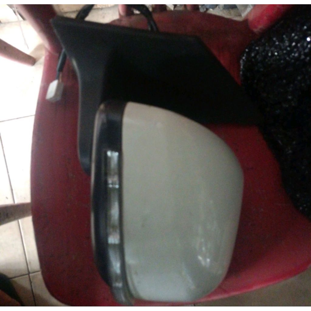 SpionDaihatsuXenia2013