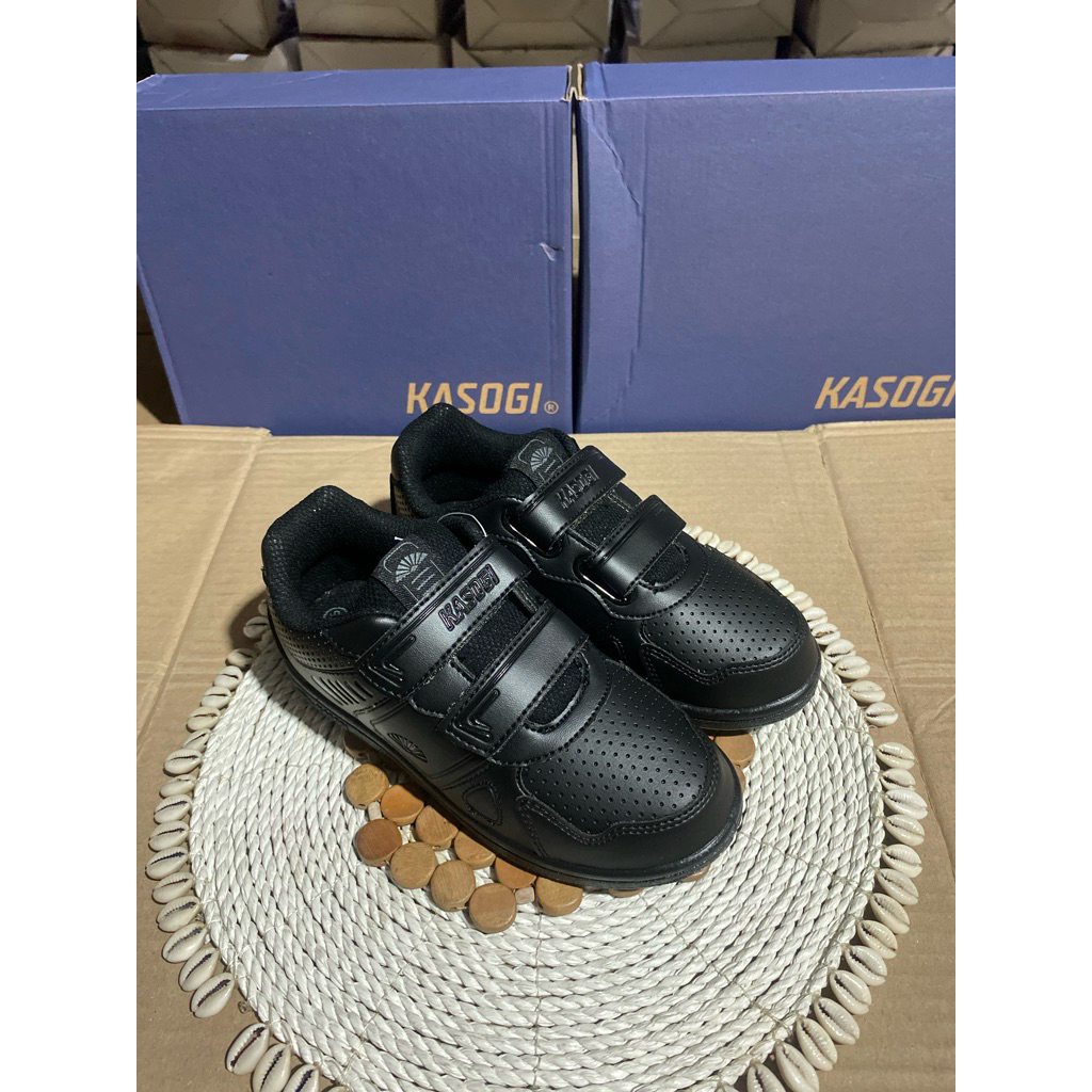 Sepatu sekolah - sepatu anak - socrates by kasogi warna hitam