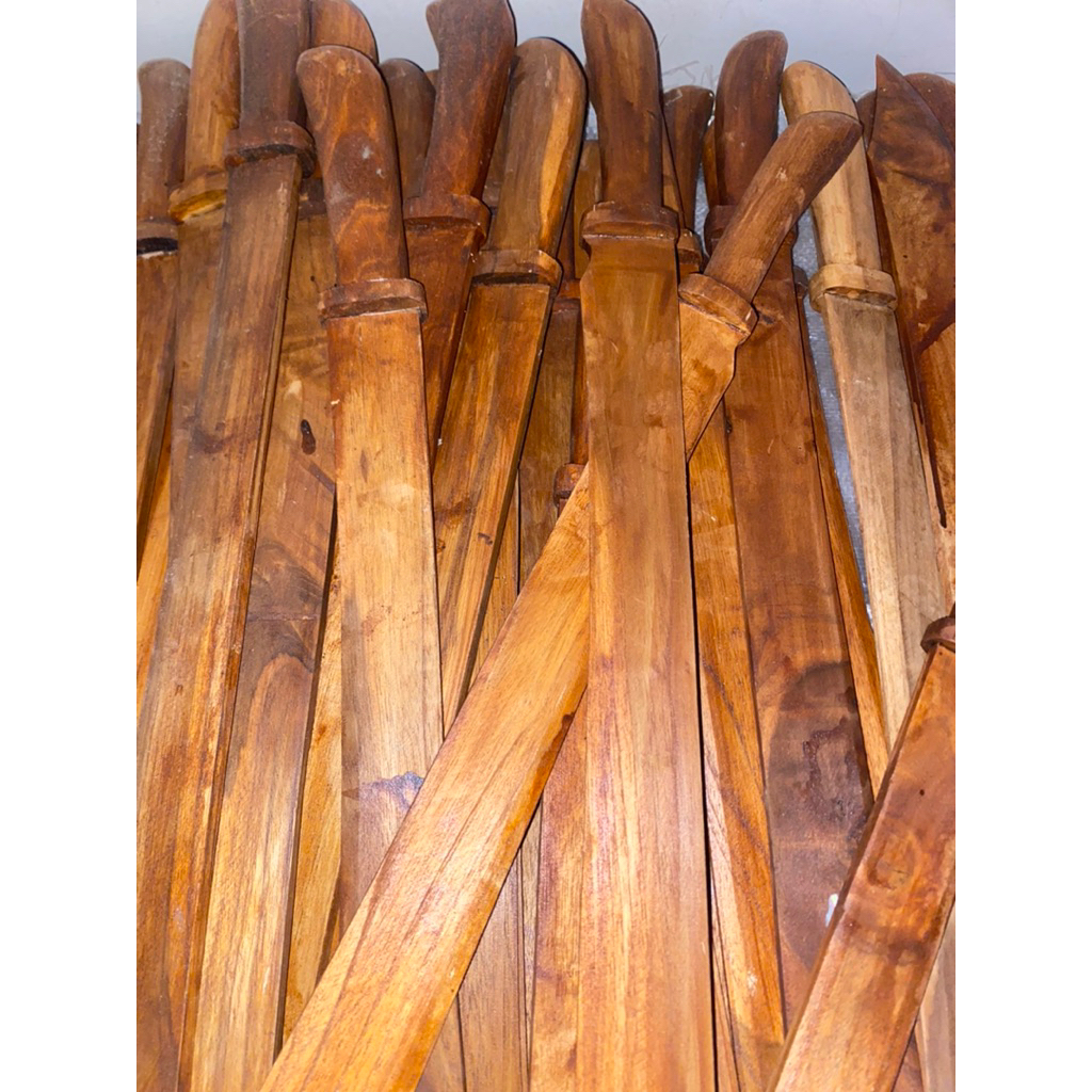 PEDANG KAYU LATIHAN SILAT