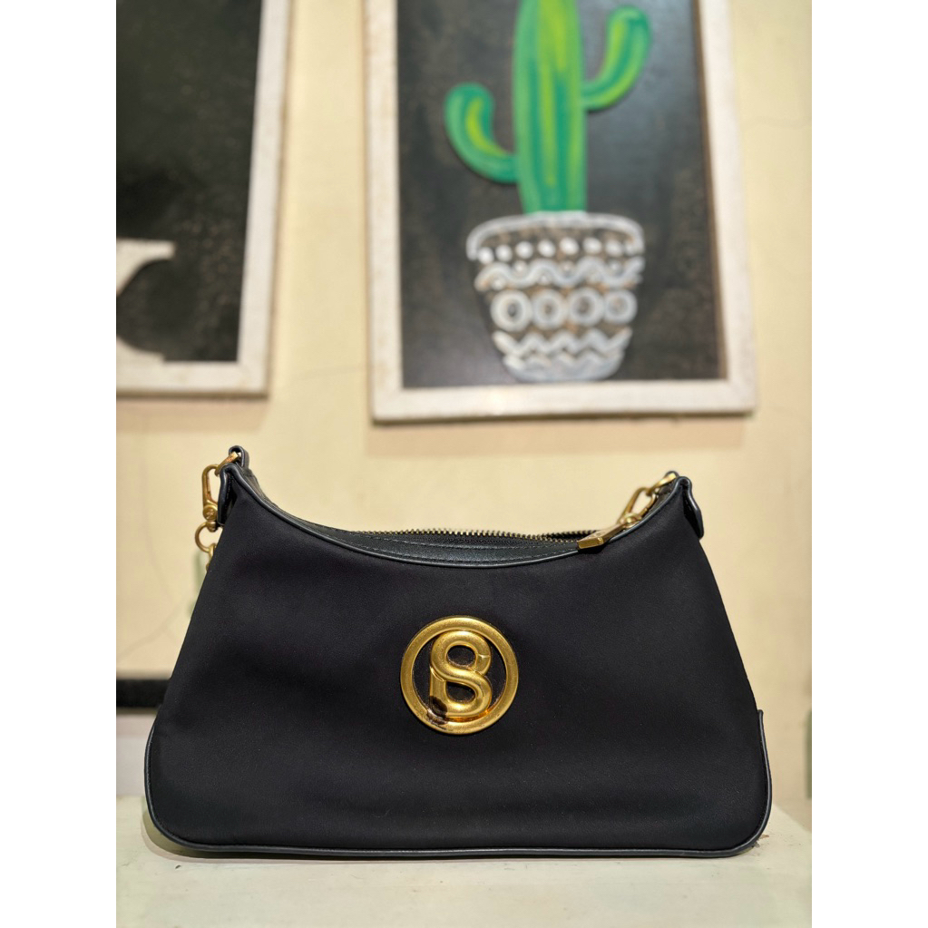 Preloved luana black