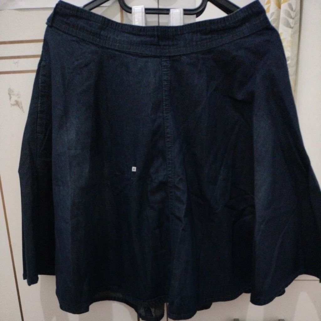 Rok jeans dewasa wanita pendek by Dual Jeans New (PRELOVED)