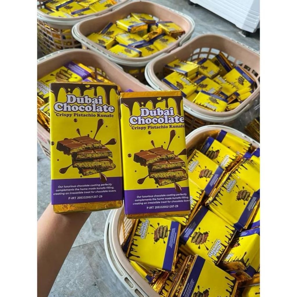 

Chocolate Dubai Original Crispy Pistachio kunafe Berat 270gram Coklat Viral Makanan Coklat