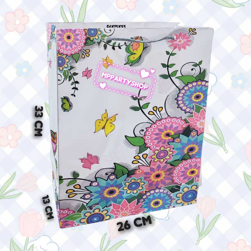 

PAPER BAG SEDANG MOTIF BUNGA 26X13X33 CM/PAPER BAG MOTIF