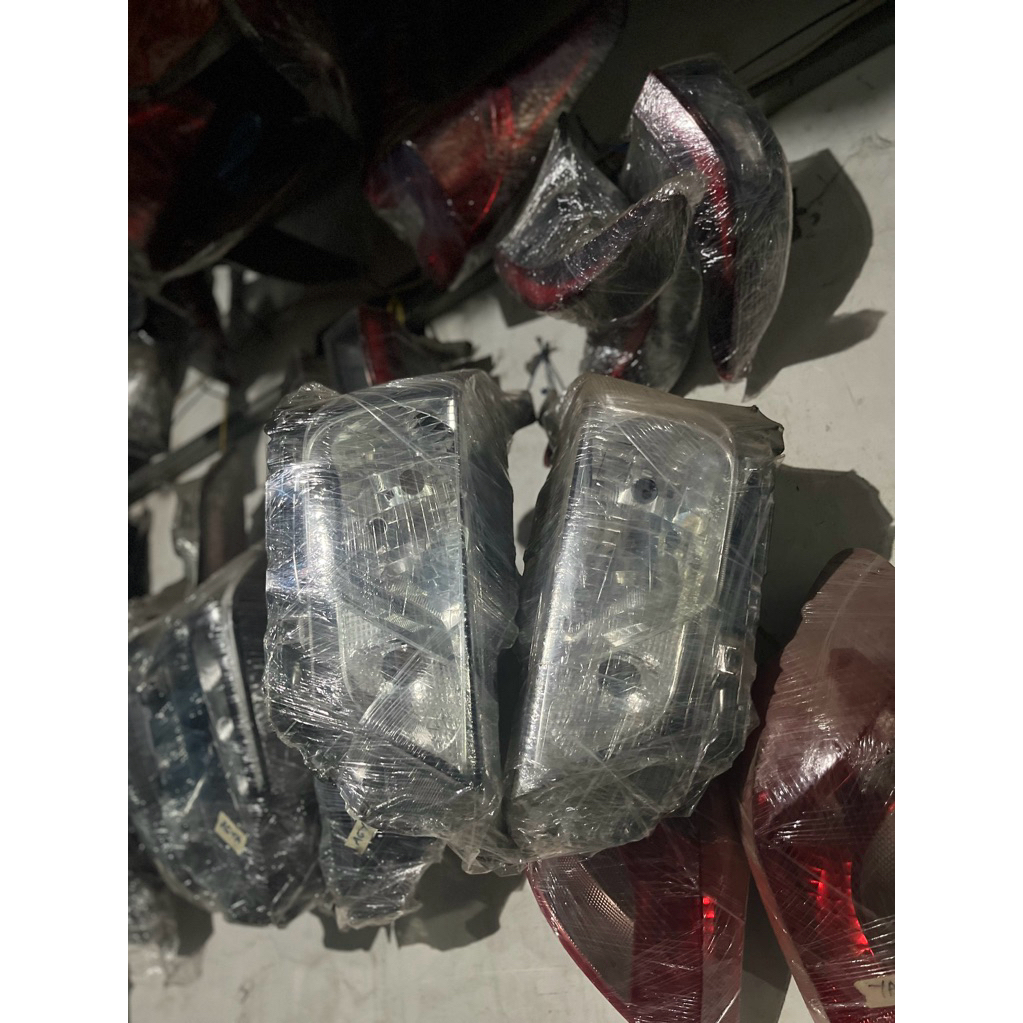 headlamp lampu depan Daihatsu ayla 2023