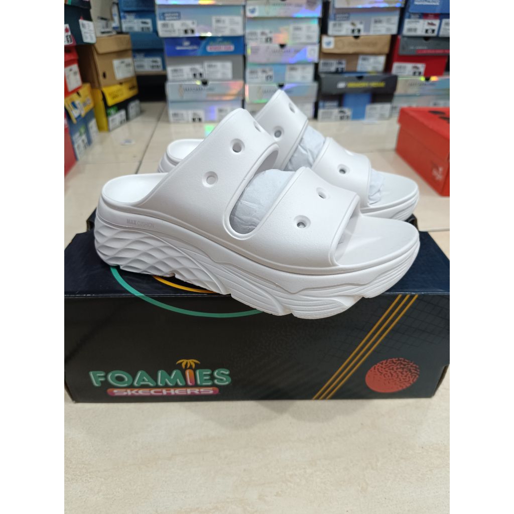 SKECHERS MAX CUSHIONING FOAMIES UPLIFT