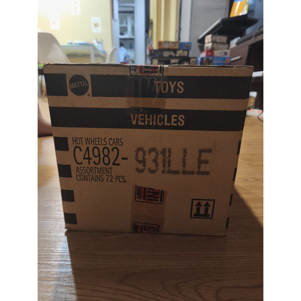 Diecast Hotwheels 1 Dus isi 72 piece random