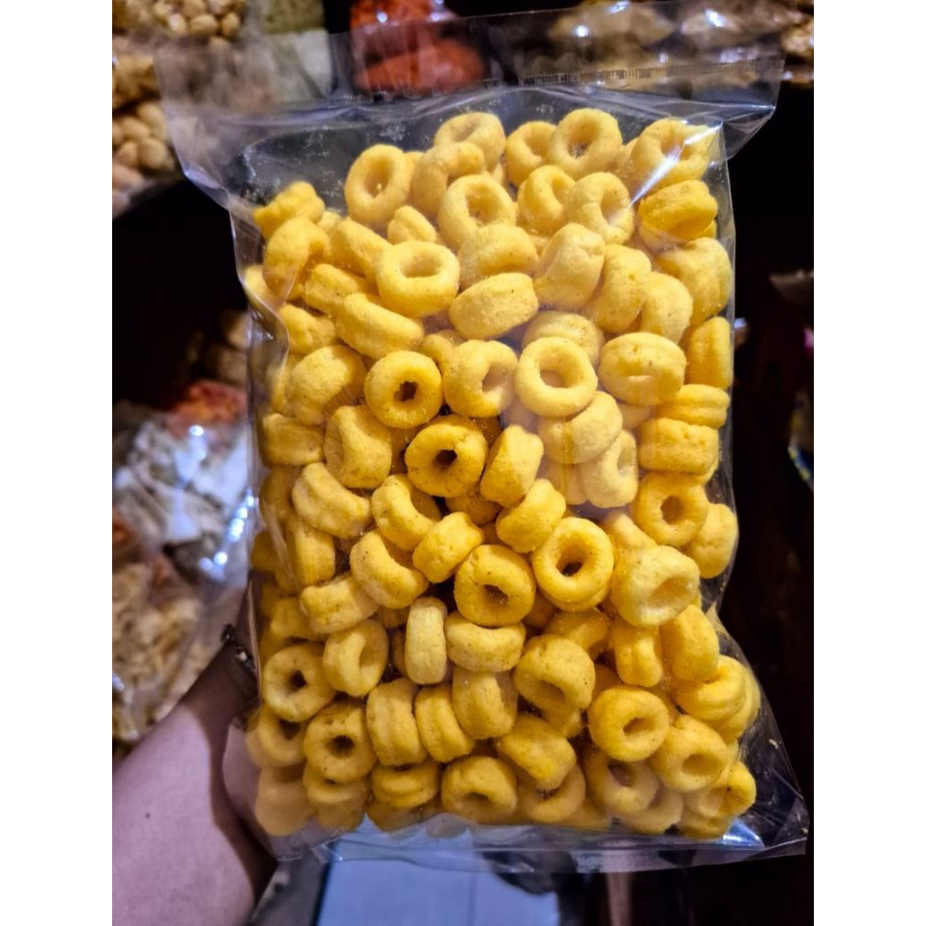 

CHIKI PILOKO KEJU 200GR RENYAH GURIH ASIN ENAK SNACK CEMILAN MAKANAN HALAL