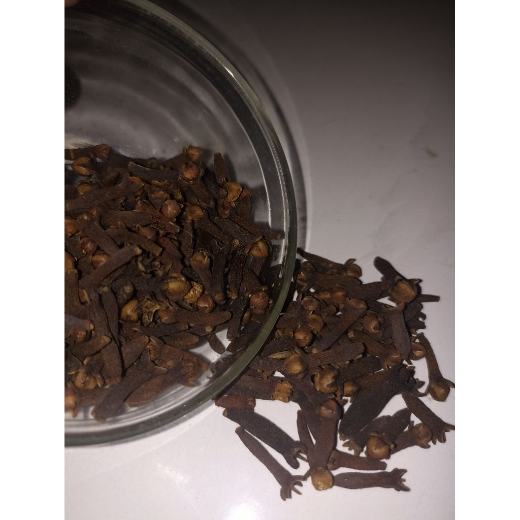 

Cengkih/Cengkeh - Rempah Rempah Untuk Masak