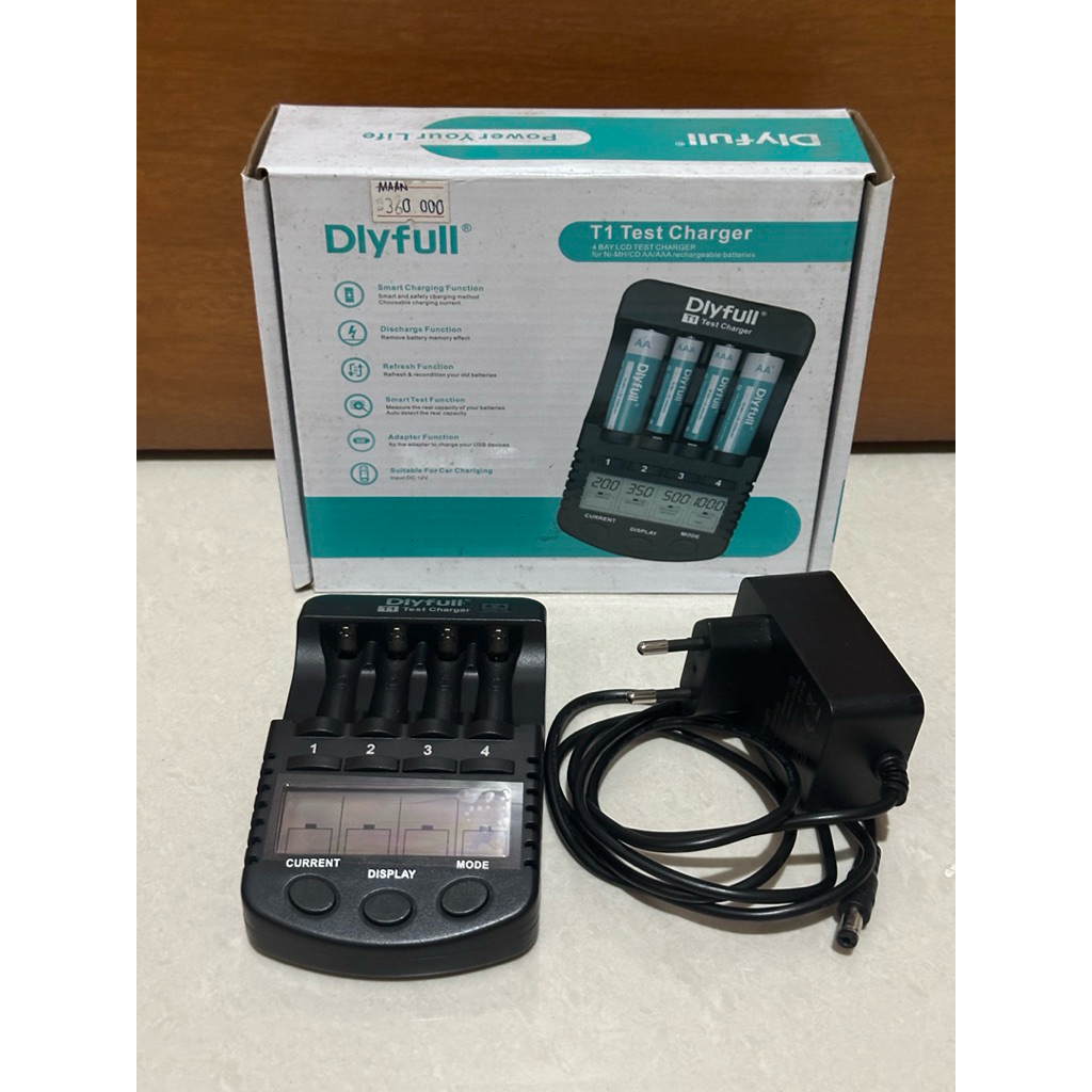 Dlyfull T1 Test Charger 4 Bay LCD Test Charger rechargeable batteries