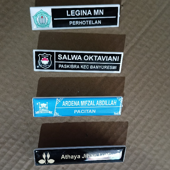 

name tag / papan nama akrilik LAPIS RESIN
