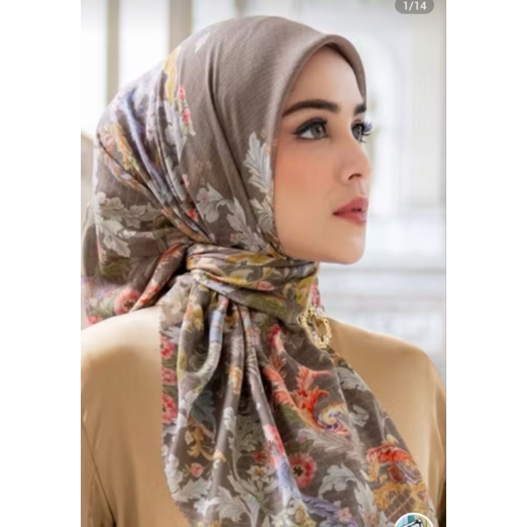 edera 1 & royal 2 buttonscarves