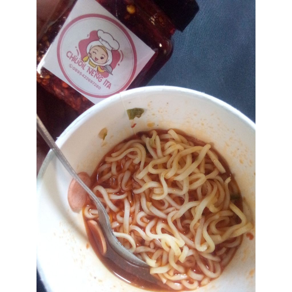 

Chilioil Minyak cabe isi lebih banyak 200gr