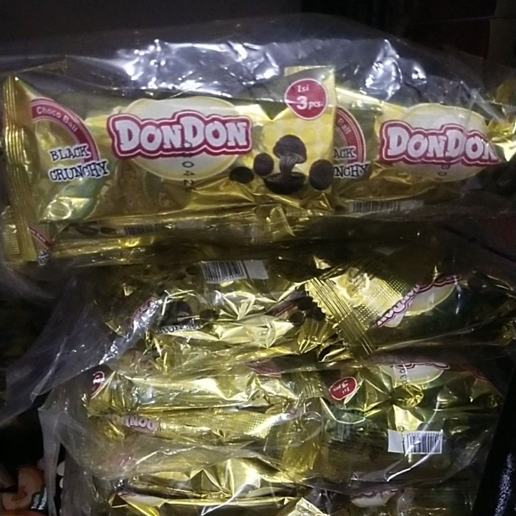 

Dondon Choco Ball Black Crunchy isi 20