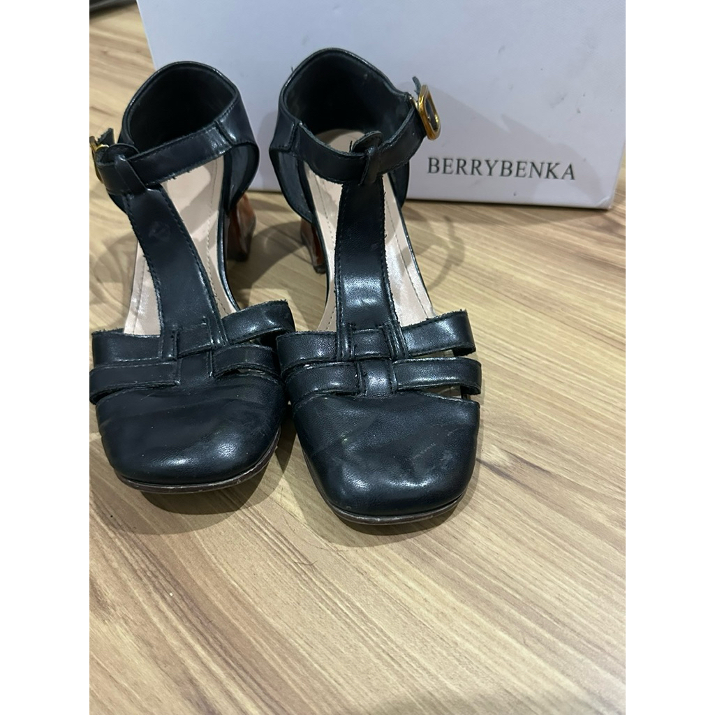 BERRYBENKA SHOES