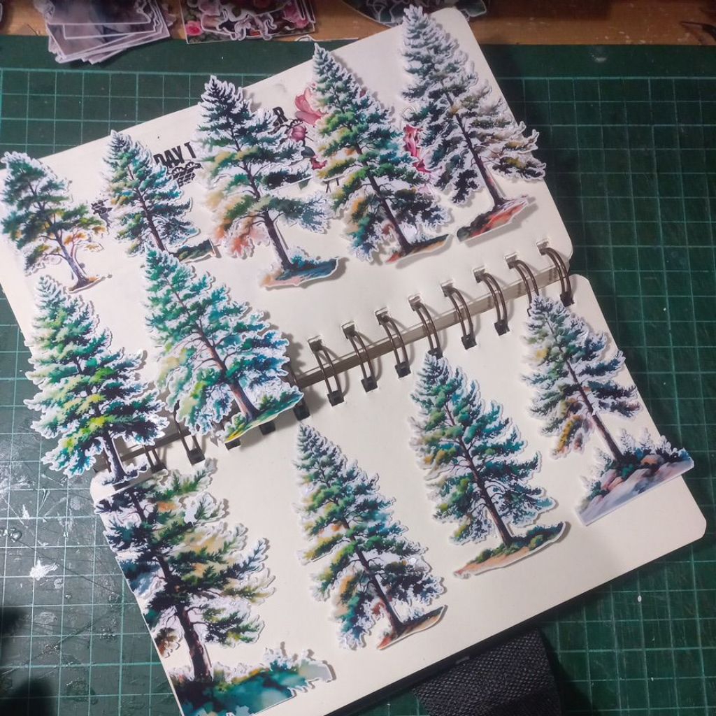 

ARTDOESWORK Pine trees3 stiker transparant