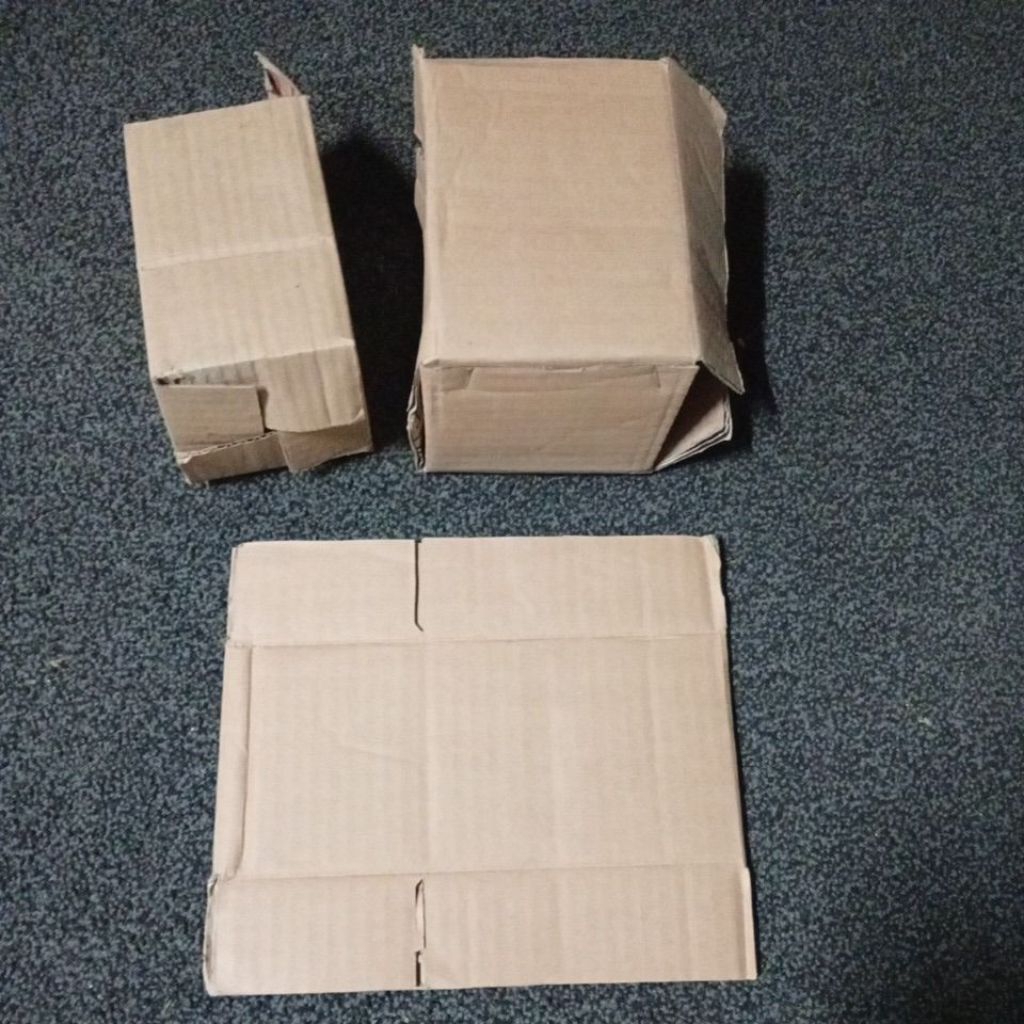 

Box packing dus varian ukuran Lbr 8cm,P 8cm,T13cm, & lbr 9cm,p 14cm, T10cm /pak isi 25pcs