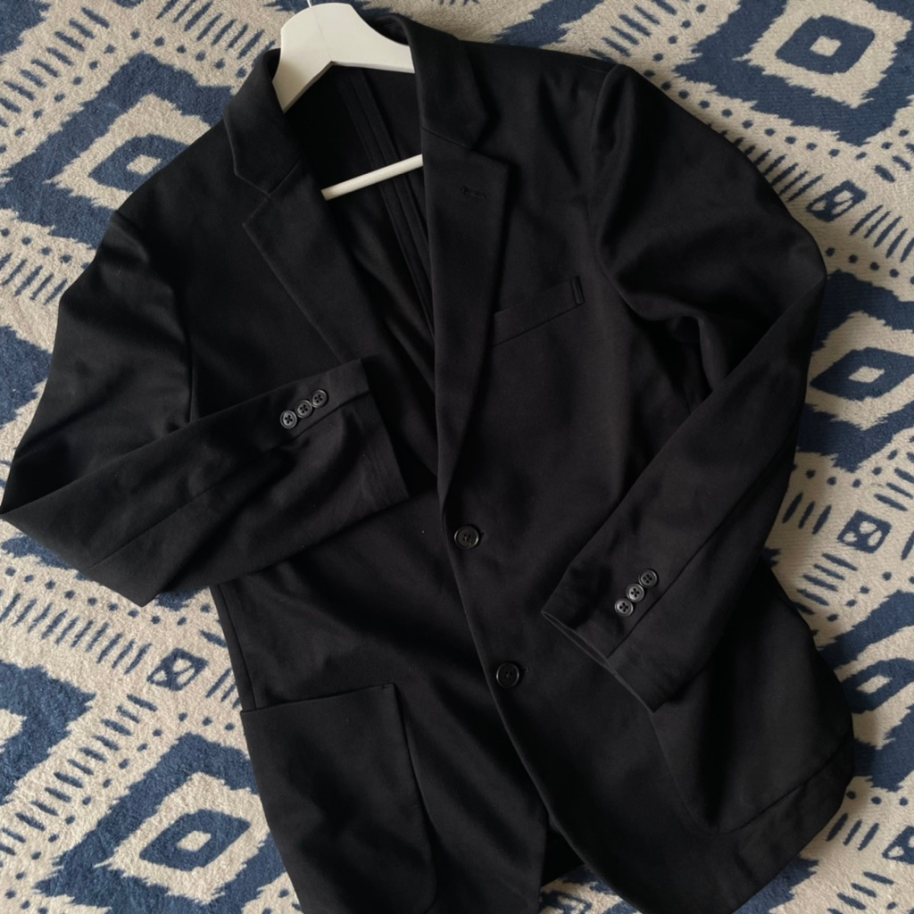 UNIQLO BLAZER BLACK JACKET COMFORT JAS PRIA SLIMFIT FORMAL SIZE M