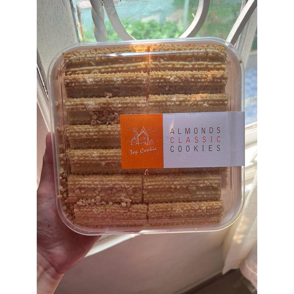 

Almonds Classic Cookies Top Cookie made in Malaysia