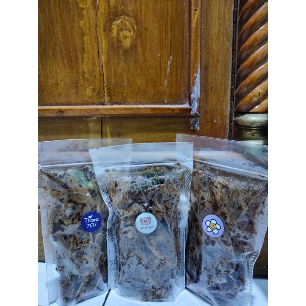 

Keripik Pisang Lumer Renyah Dan Gurih Kemasan 100gram Varian Rasa Cokelat