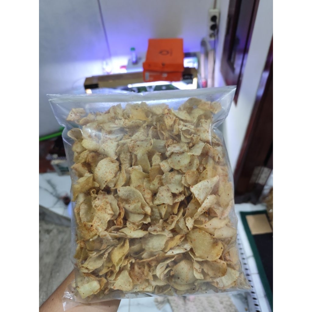 

Keripik Talas Asin Pedas Ala Rumahan