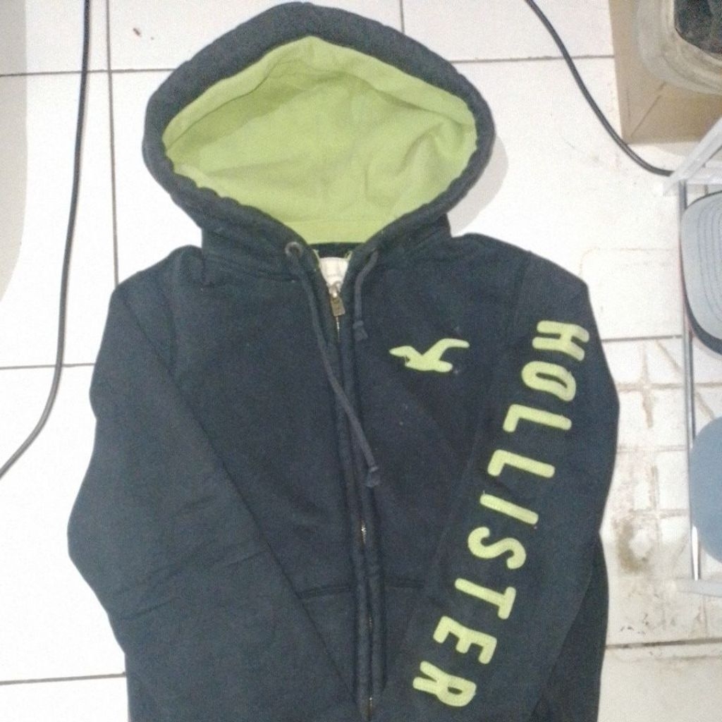Hoodie Zipper "HOLLISTER" size S fit M. second original 100%.