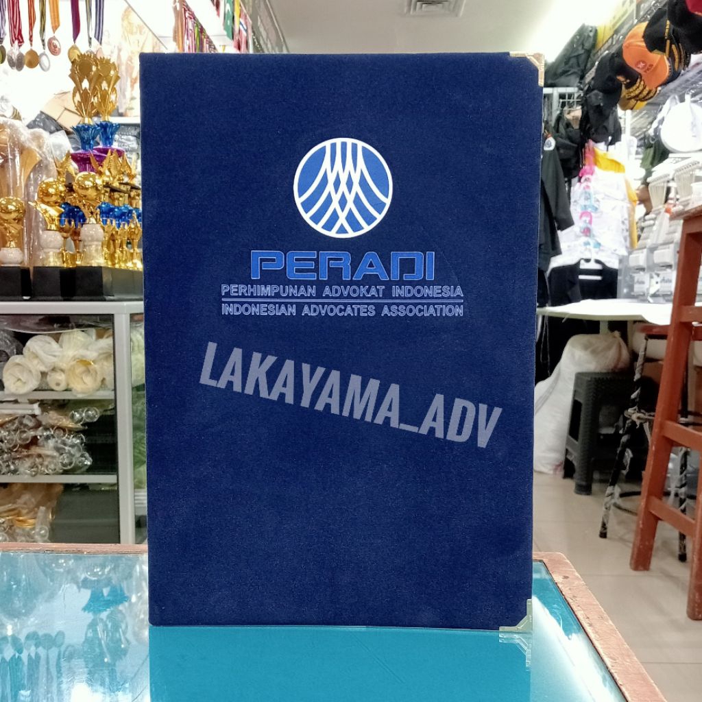 

map beludru map PERADI logo atas ukuran 23cm x 34cm dengan logo proses sablon