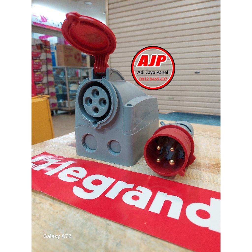 legrand 1set surface mounting 32a 4pin 3phase ip44 kode 555258 + 555238