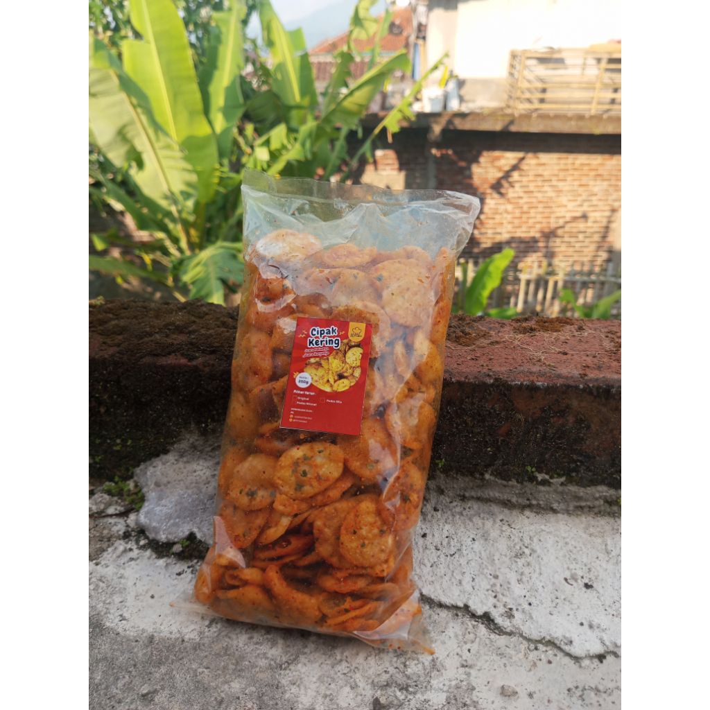 

CIPAK KERING KHAS GARUT ISI 250g